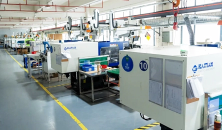 注塑加工上下模具时的注意事项